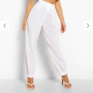 Linen Pleat Front Relaxed Trousers